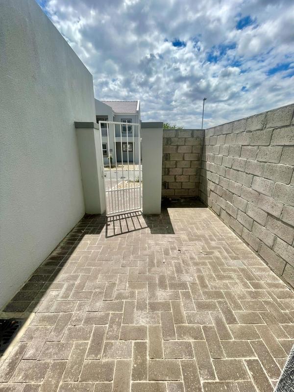To Let 3 Bedroom Property for Rent in Pinehurst Western Cape